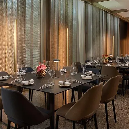 Nh Collection Life 4*