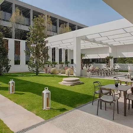 Nh Collection Life 4*