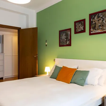 Trendy Corner - Fashion District