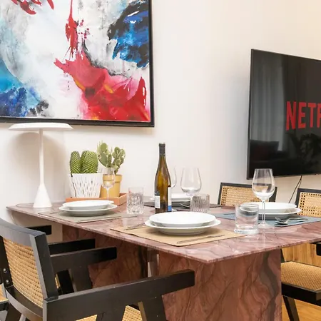 Loft Luxury Design- With 2 Bedrooms -wifi Ultra-5min Metro *