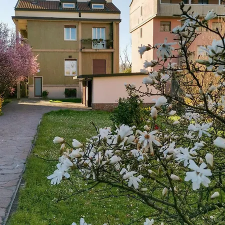 Apartment Family House Baggio - A
