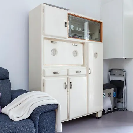 아파트 Stylish Industrial Flat *