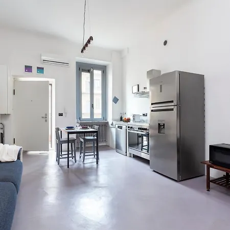 Stylish Industrial Flat Apartment Milan