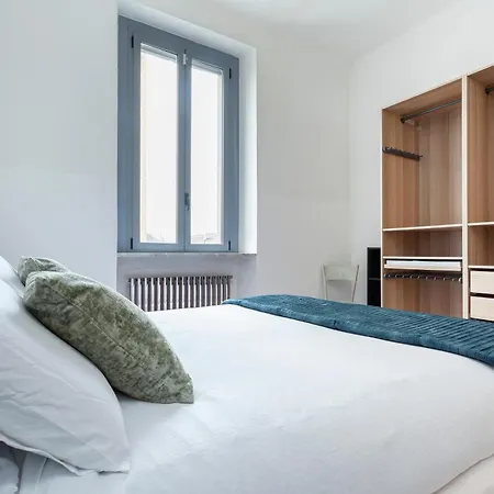 Apartment Stylish Industrial Flat Milan