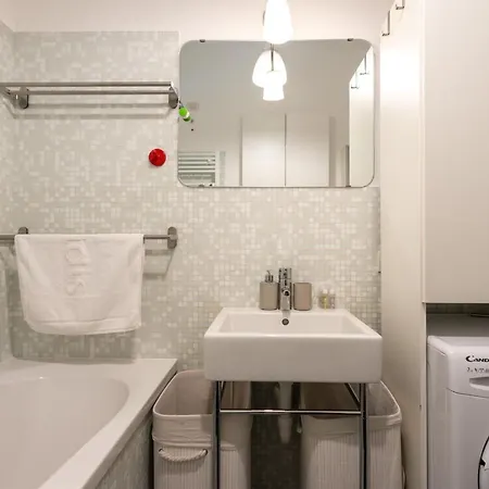 Apartment Caracciolo Sempione Fiera By Halldis *