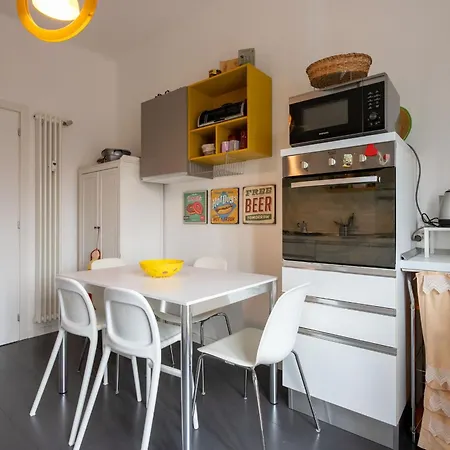Apartment Caracciolo Sempione Fiera By Halldis Milan
