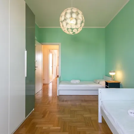 Caracciolo Sempione Fiera By Halldis Apartment *