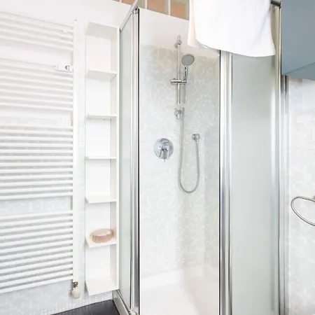 Caracciolo Sempione Fiera By Halldis Apartment *
