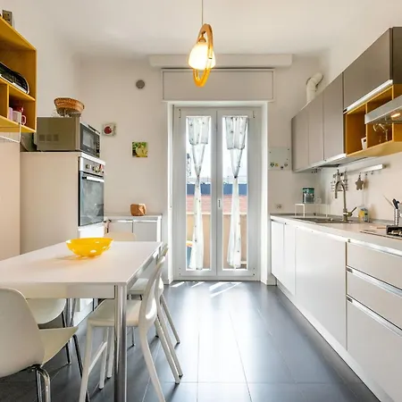 Caracciolo Sempione Fiera By Halldis Apartment *