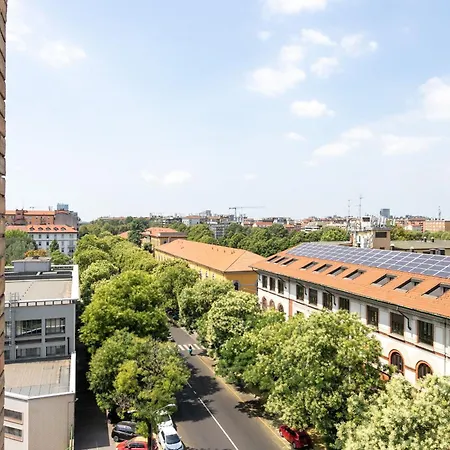 Caracciolo Sempione Fiera By Halldis Apartment *