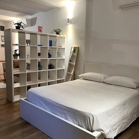 Pola's House * Милан