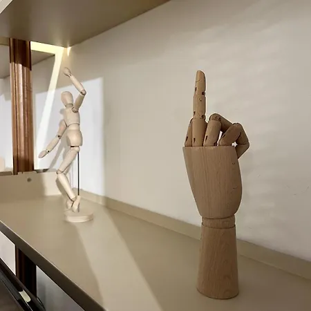 Daire Pola's House *