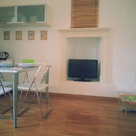 Lazzaro Papi Halldis Apartment Ξενοδοχείο *