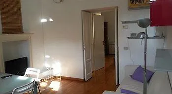 Lazzaro Papi Halldis Apartment Ξενοδοχείο