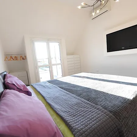Piazza Napoli Penthouse Apartment Milan