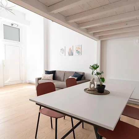 Apartment Porta Venezia Luxury - *