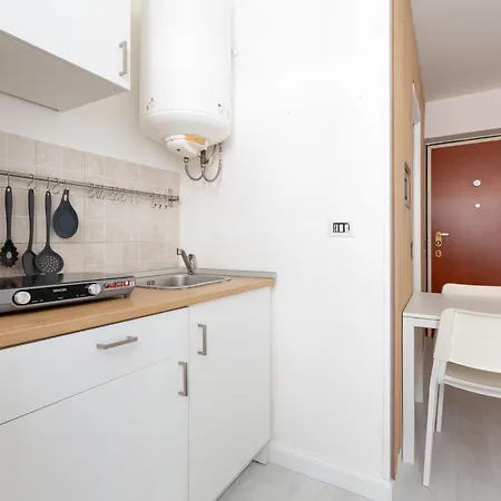 Apartamento Guesthost - Cosy -m3 Yellow Line Affori Fn *