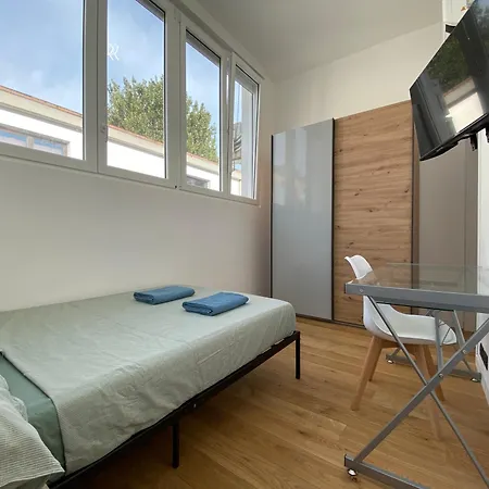 Modern 3 Bedrooms *