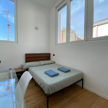 Modern 3 Bedrooms Lägenhet Milano
