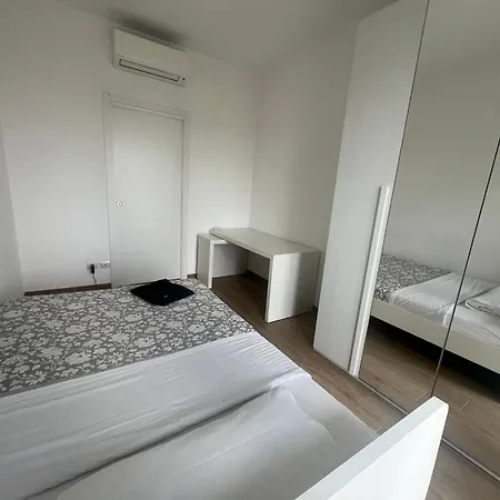 Paul's House Famagosta * Milan