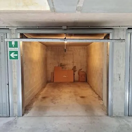 Bicocca, Free Parking, Private Garage, Metro M5 200M, Garden, Kids & Pet Friendly