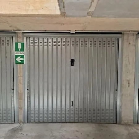 Free Parking Garage, Bicocca, Metro M5 A 200mt, 13th Floor, Giardino Con Giochi Appartement