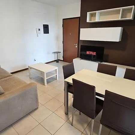 Free Parking Garage, Bicocca, Metro M5 A 200mt, 13th Floor, Giardino Con Giochi شقة ميلان