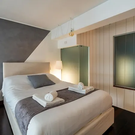 Loft Elegante In Centro In Zona Signorile - Davanti Metro Apartmán Milán