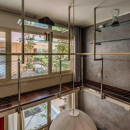 Loft Elegante In Centro In Zona Signorile - Davanti Metro