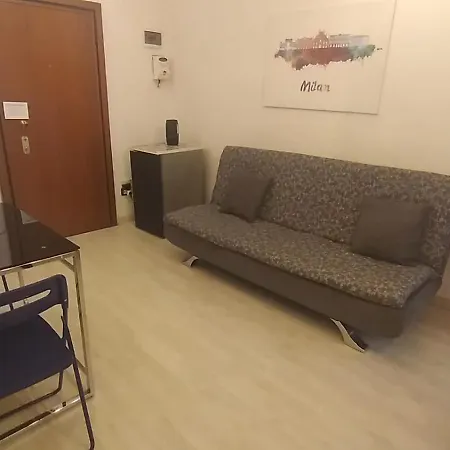Modern Flat Close To The Red Metro *