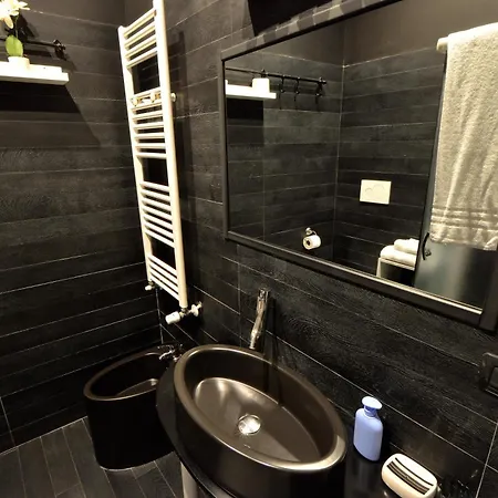 Διαμέρισμα Stupendo Di Design A Tema America- Potente Wi-fi Ottimo Il Collegamento Con Aeroporto Di Malpensa E Rho Fiera, Vicino Metro