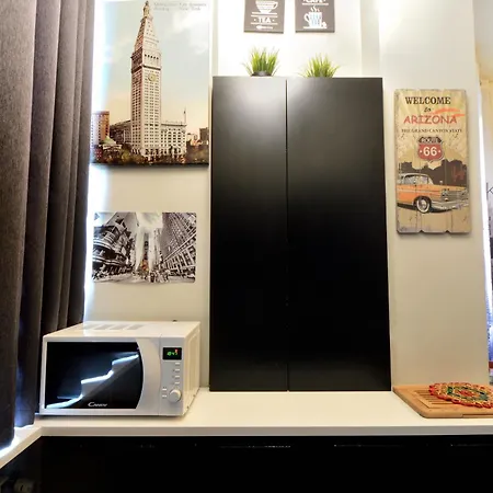 Διαμέρισμα Stupendo Di Design A Tema America- Potente Wi-fi Ottimo Il Collegamento Con Aeroporto Di Malpensa E Rho Fiera, Vicino Metro *