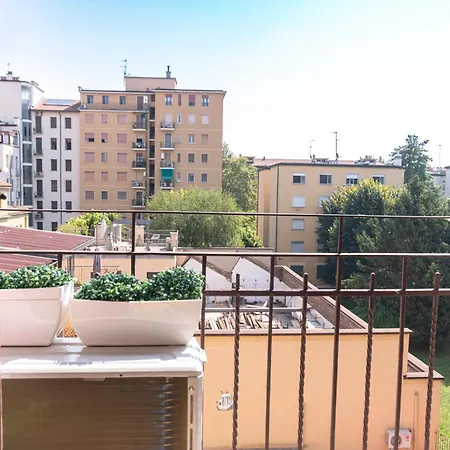 I Host - Brioschi 55 Milan