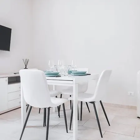 Apartment Easylife - Comfy Flat A Few Steps From Navigli