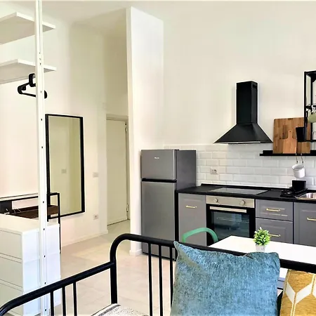 Apartment Contemporary - Ornato 13 *