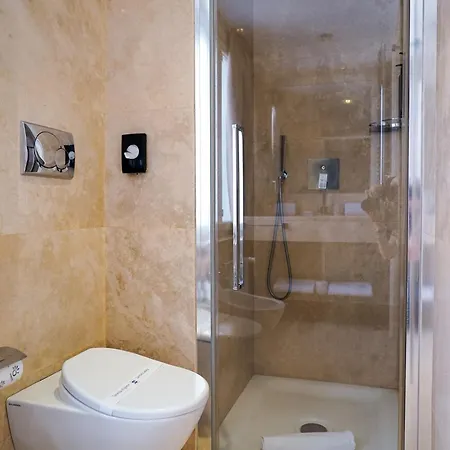 The Unique Hotell