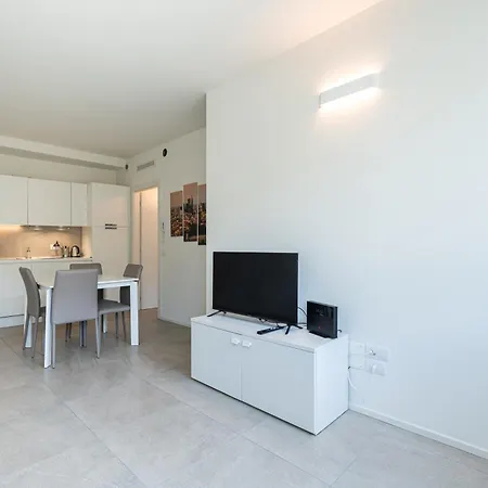 Apartament Elegante Bilocale Isola A - Mirable Pm *