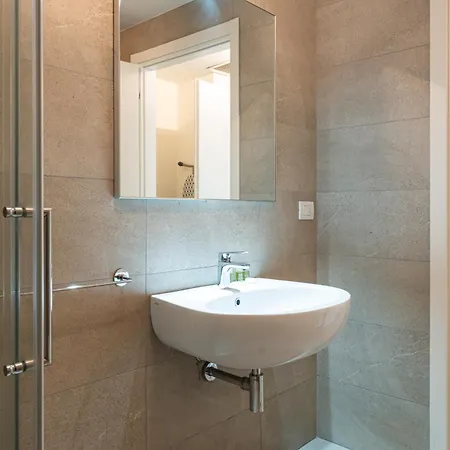 Daire Elegante Bilocale Isola A - Mirable Pm