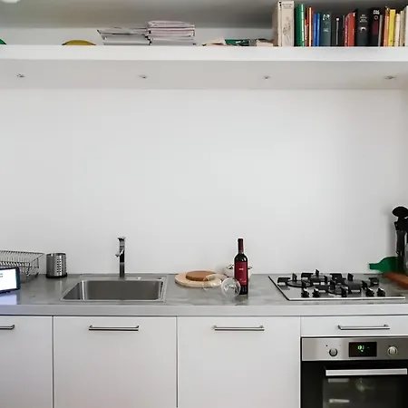 Apartmán Yr Station - 5 Min Walk To Metro & Trains Milán