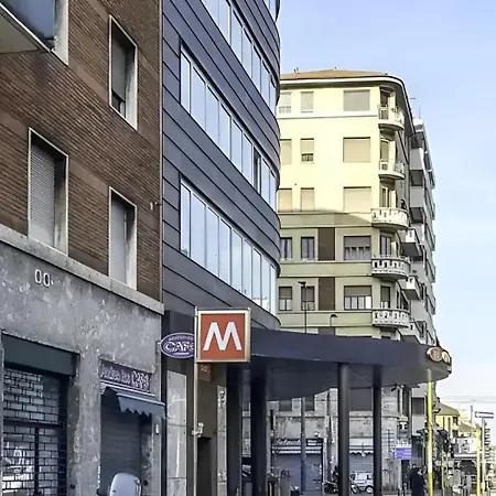 Yr Station - 5 Min Walk To Metro & Trains * 밀라노