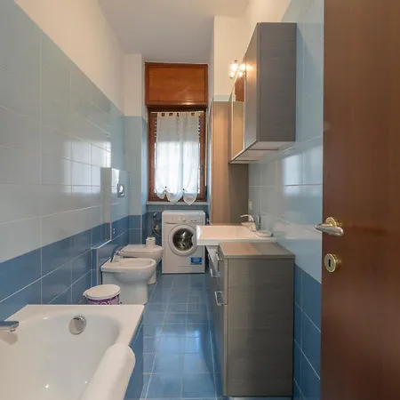 Xenia - Renovated Two-room In Fiera Area Apartament Mediolan