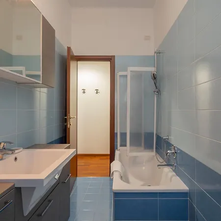 Xenia - Renovated Two-room In Fiera Area Apartament Mediolan