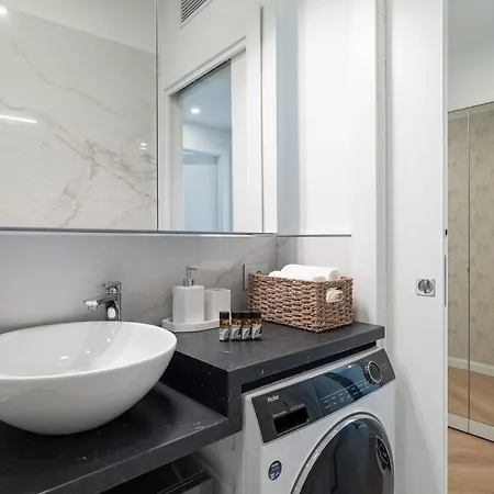 Apartment Arco Della Pace - Elegant For 3 Guests *
