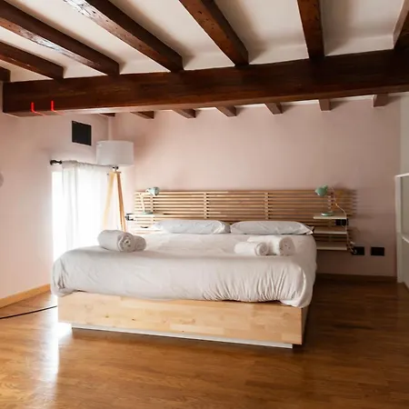 Youhosty - Confalonieri 21