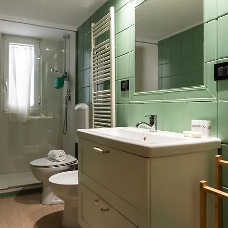 Youhosty - Confalonieri 21