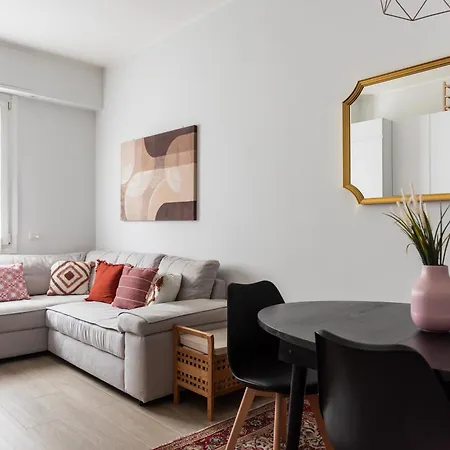 Youhosty - Colonna 59 Milão