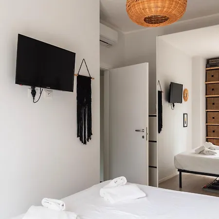 Youhosty - Colonna 59 Apartment