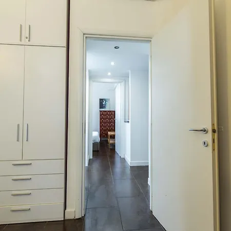 Cermenate 7 Apartment *