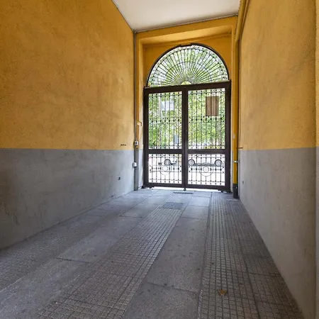 Apartment Cermenate 7 *