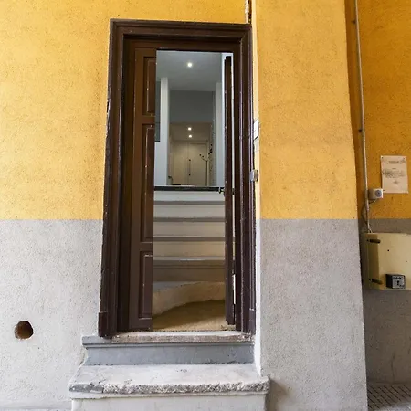 Apartment Cermenate 7 *